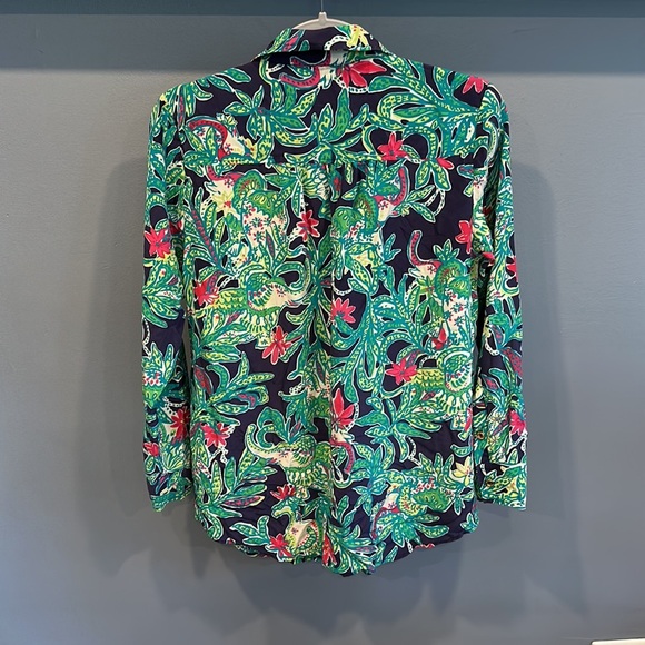 Lilly Pulitzer | "Isla Trunk Show" silk blouse Size Small EUC - Picture 4 of 7